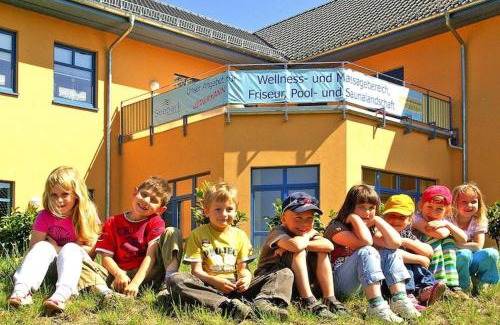 Markkleeberg House | Holiday home in Markkleeberg near a lake