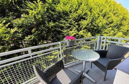Miedzywodzie House | Holiday Home in Międzywodzie near Sandy Beach