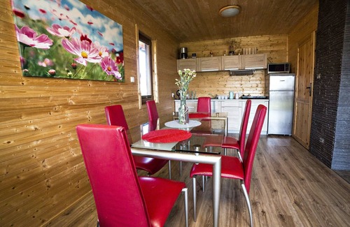 Mielno House | Holiday Home in Mielno with Mountain View