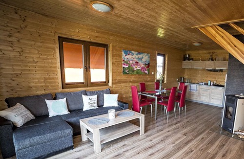 Mielno House | Holiday Home in Mielno with Mountain View
