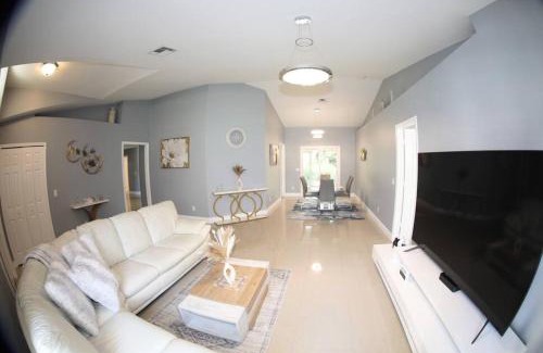 Rural Estates House | Holiday Home in Naples. Long term welcome