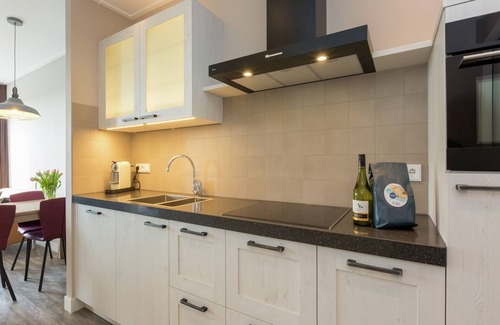Municipality of Veere House | Holiday Home in Oostkapelle near Forest
