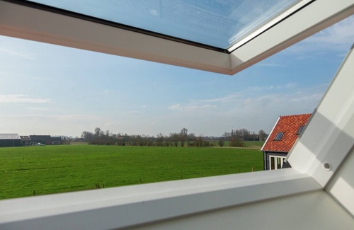 Municipality of Veere House | Holiday Home in Oostkapelle near Forest