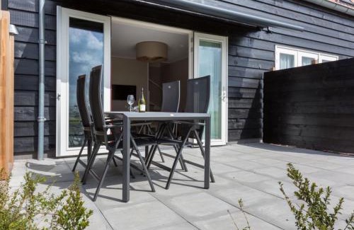 Municipality of Veere House | Holiday Home in Oostkapelle near Beaches
