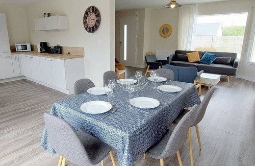 Plouarzel House | Holiday Home in Plouarzel near Sandy Beaches