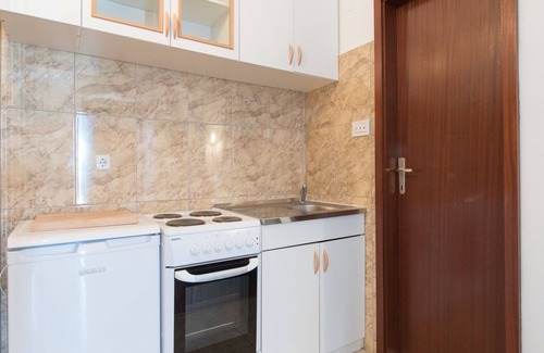 Podstrana House | Holiday Home in Podstrana near Beach