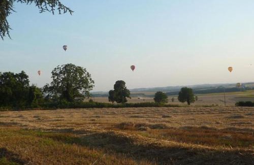 Sossais House | Holiday Home in Puygareau near Poitiers, cleaning included