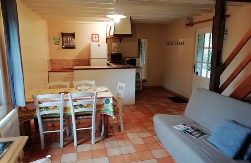 Quend House | Holiday Home in Quend near Forest and Sea