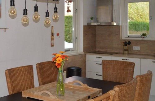 Wemeldinge House | Holiday Home in Quiet Park for Families