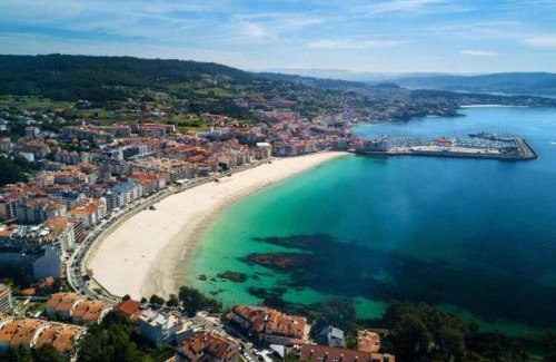 Vigo House | Holiday Home in Redondela with Sea Views
