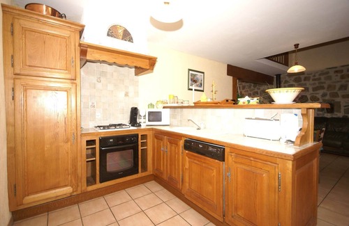 Saint-Pons House | Holiday Home in Saint-Pons near Forest