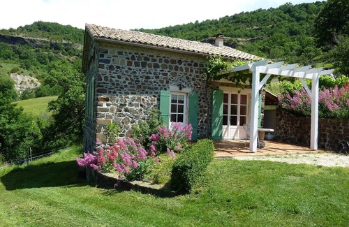 Saint-Pons House | Holiday Home in Saint-Pons near Forest