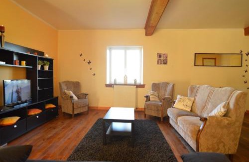 Osmanville House | Holiday Home in Saint-Clément near the Sea
