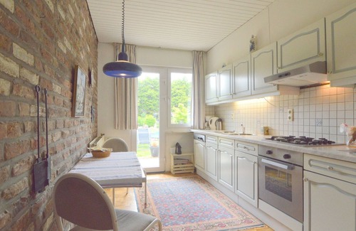 Sweikhuizen House | Holiday Home in Sittard with Pool