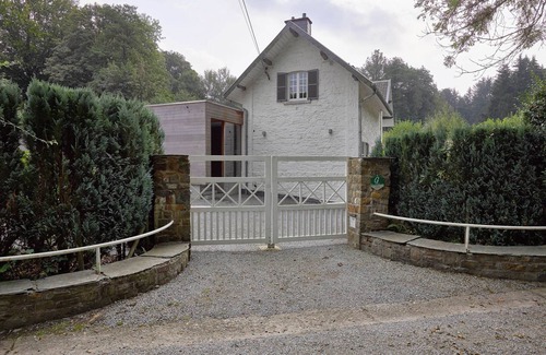 Spa House | Holiday Home in Spa Near Ski Lift