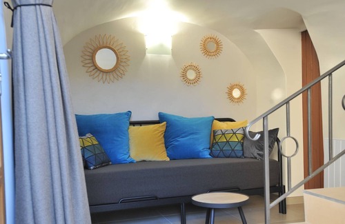 Vesseaux House | Holiday home in the Ardèche with 2 terraces and wonderful views of the valley