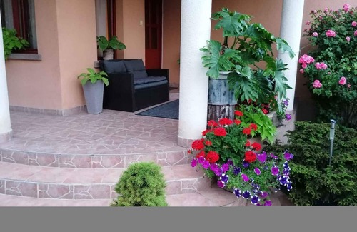 Keszthely House | Holiday home in the city center with garden and barbecue