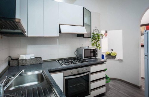 Marina District House | Holiday home in the city center, 2 minutes from the port and 5 minutes from the station