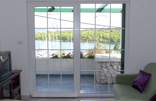 Veli Rat House | Holiday Home in Veli Rat near Saharun