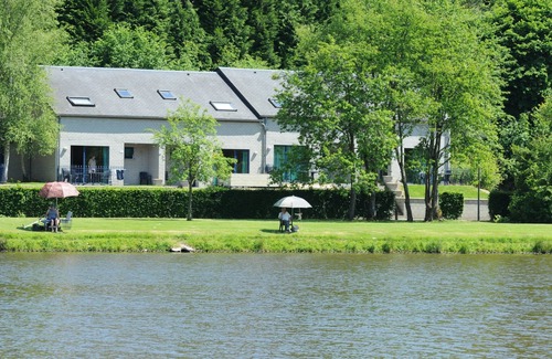 Vielsalm House | Holiday Home in Vielsalm With Lake View