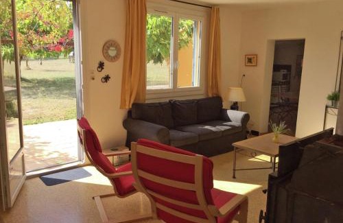Villecroze House | Holiday Home in Villecroze with Pool & Garden