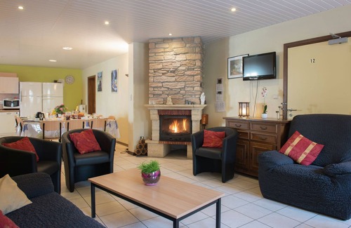 Walk House | Holiday Home in Waimes with Sauna & Bubble Bath
