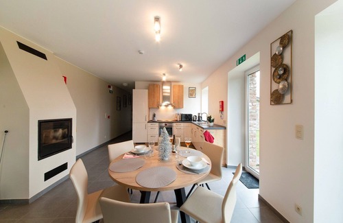Walk House | Holiday Home in Waimes with Garden