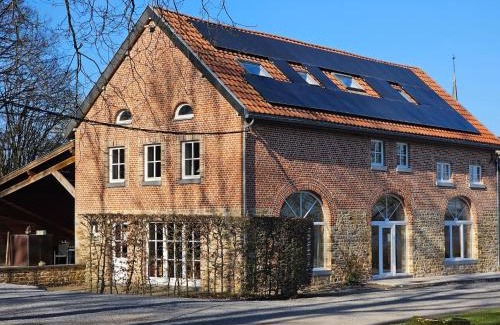 Pepinster House | Holiday Home in Wallonie with Terrace, cleaning included
