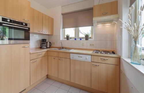 Wemeldinge House | Holiday Home in Wemeldinge near the Sea