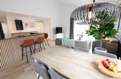 Zevenhuizen House | Holiday Home in Zevenhuizen with Sauna & Bubble Bath