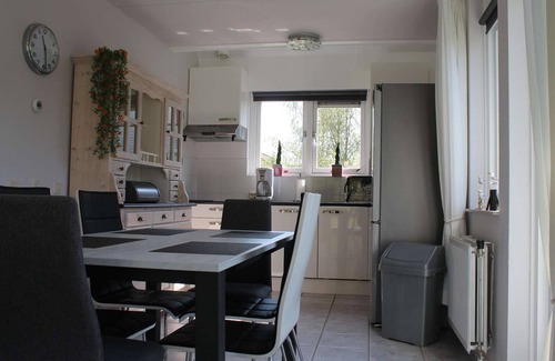 Wemeldinge House | Holiday Home in Zeeland with Garden