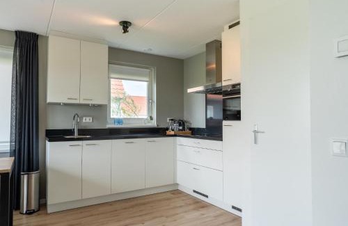 Scherpenisse House | Holiday Home in Zeeland near Gorishoek Beach, cleaning included