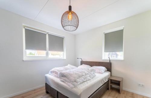 Scherpenisse House | Holiday Home in Zeeland near Gorishoek Beach