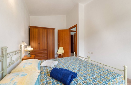 Fluminimaggiore House | Holiday Home 'Iperico' with Mountain View, Wi-Fi and Air Conditioning