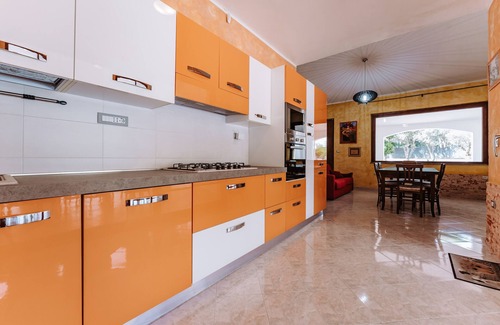 Quartu Sant'Elena House | Holiday Home 'Villa Hollywood Con Piscina' with Private Pool, Private Terrace and Wi-Fi