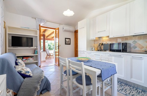 San Pietro a Mare House | Holiday Home 'Casa Con Terrazza' with Private Terrace, Wi-Fi and Air Conditioning