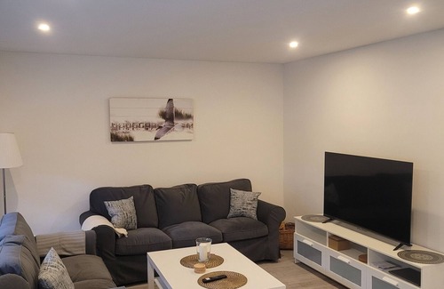 Langen b. Bremerhaven House | Holiday Home 'Johann' with Private Terrace, Private Garden and Wi-Fi