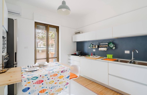 Rivabella House | Holiday Home 'Karma' with Sea View and Air Conditioning