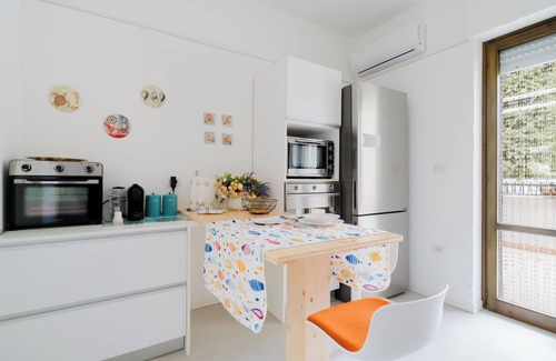 Rivabella House | Holiday Home 'Karma' with Sea View and Air Conditioning
