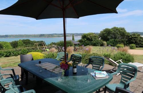 Plestin-les-Greves House | Holiday Home Ker Svea by Interhome
