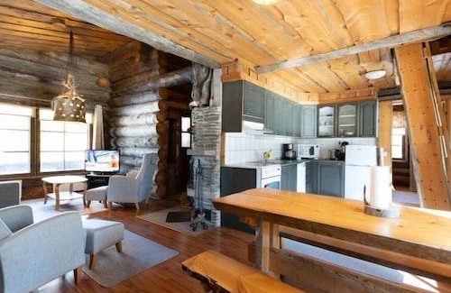 Rukatunturi House | Holiday Home Keisarinna