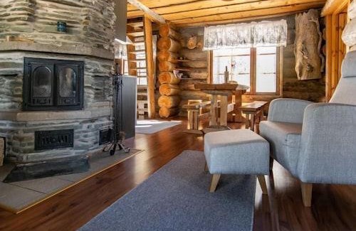 Rukatunturi House | Holiday Home Keisarinna