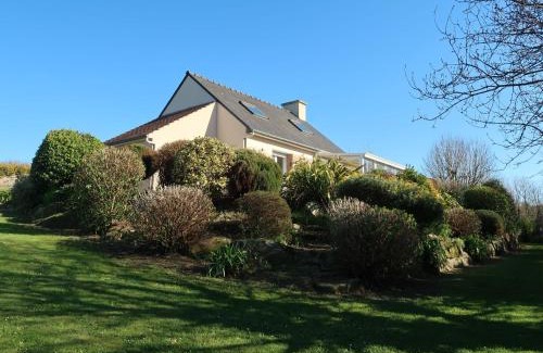 Pleumeur-Bodou House | Holiday Home Kerguntuil by Interhome