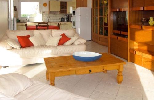 Pleumeur-Bodou House | Holiday Home Kerguntuil by Interhome
