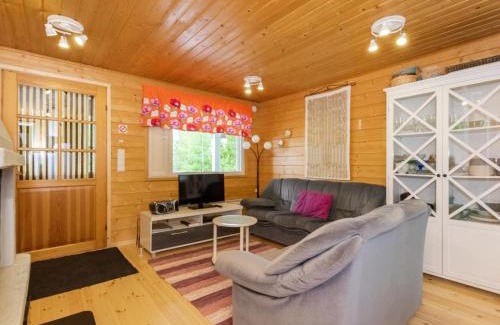 Rautalampi House | Holiday Home Kiikkukallio by Interhome