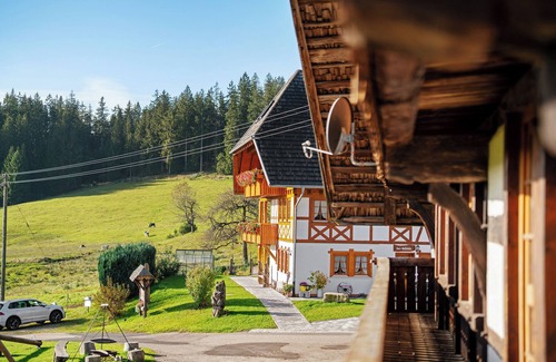 Hornberg House | Holiday Home 'Krährbauernhof Mit Eventraum 3 Fewo' with Mountain View