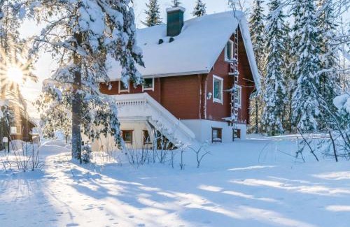 Kehys-Kainuu House | Holiday Home Kulma-alpit a paritalon yläk by Interhome
