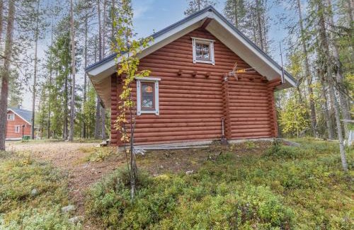 Lampivaara House | Holiday Home Kuukkelin tupa 1 by Interhome