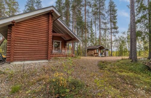 Lampivaara House | Holiday Home Kuukkelin tupa 1 by Interhome