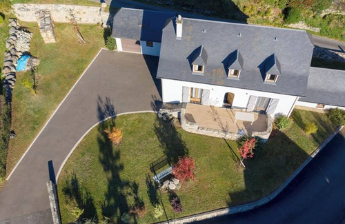 Arras-en-Lavedan House | Holiday Home 'Le Pircourlet' with Mountain View, Private Terrace and Wi-Fi